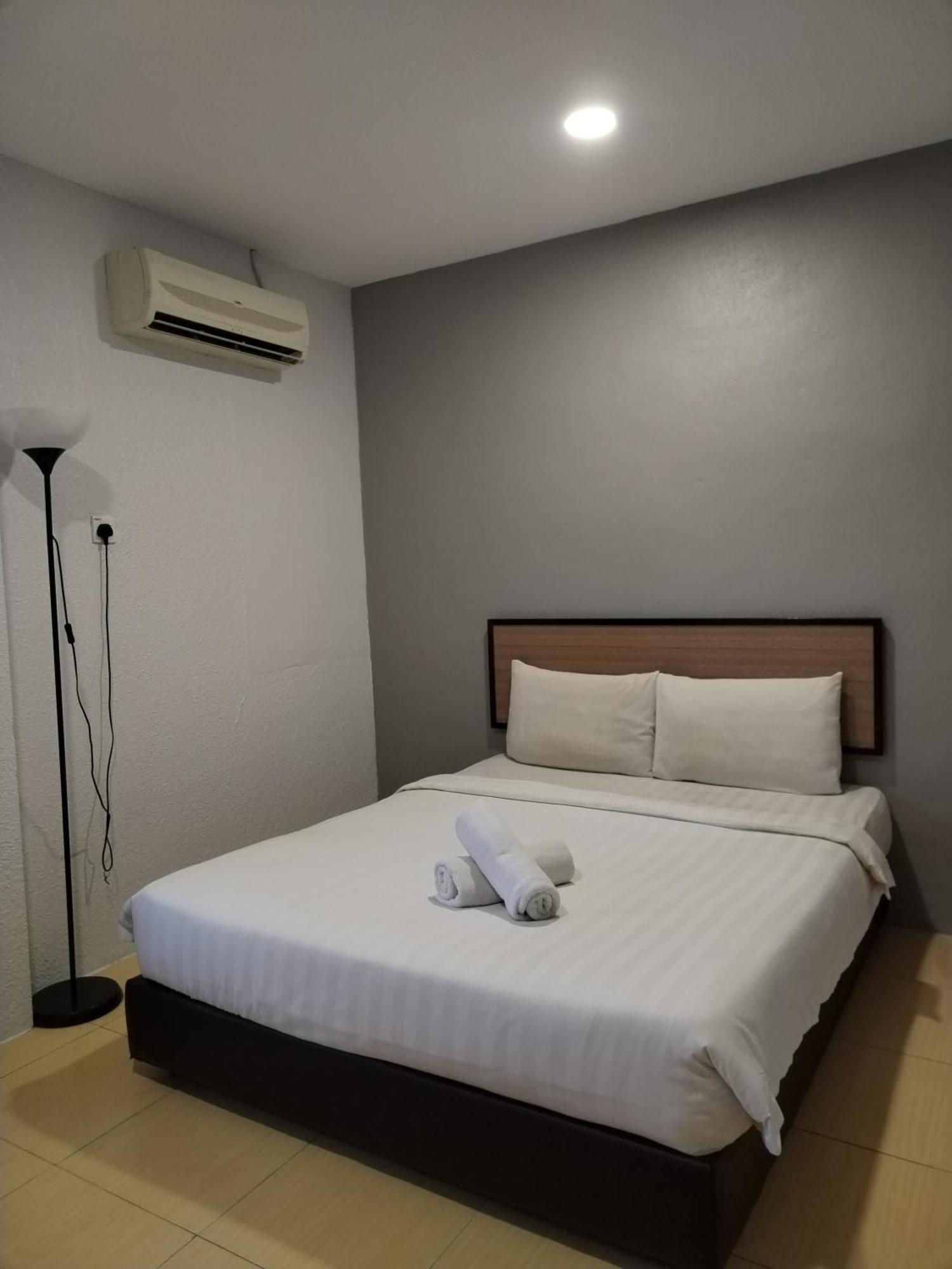 Maple Boutique Hotel Кота Бару Екстериор снимка